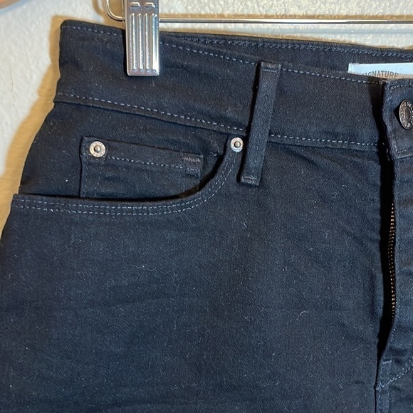 Signature by Levi Strauss Jean Shorts - Picture 2 of 11